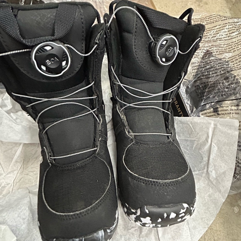 Burton Grom BOA